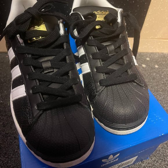 black/white superstar shell toe adidas - Picture 1 of 5